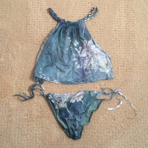 Daniela Corte Opening Bikini Spring - Picture 2 of 6